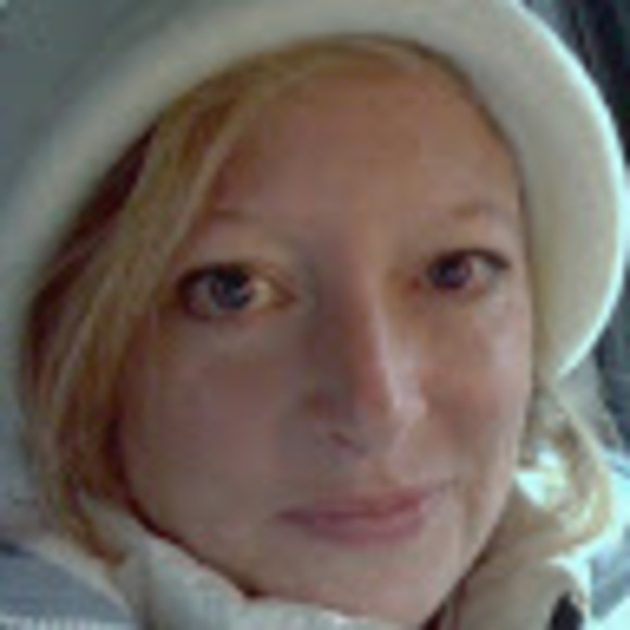 Meet your Posher, Andrea - Picture 1 of 1